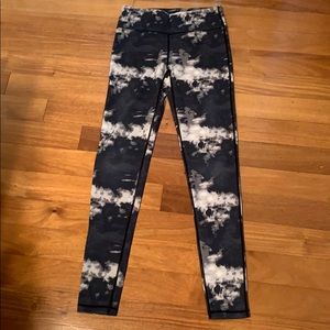 Mono B Leggings(Midium but actual size is small)